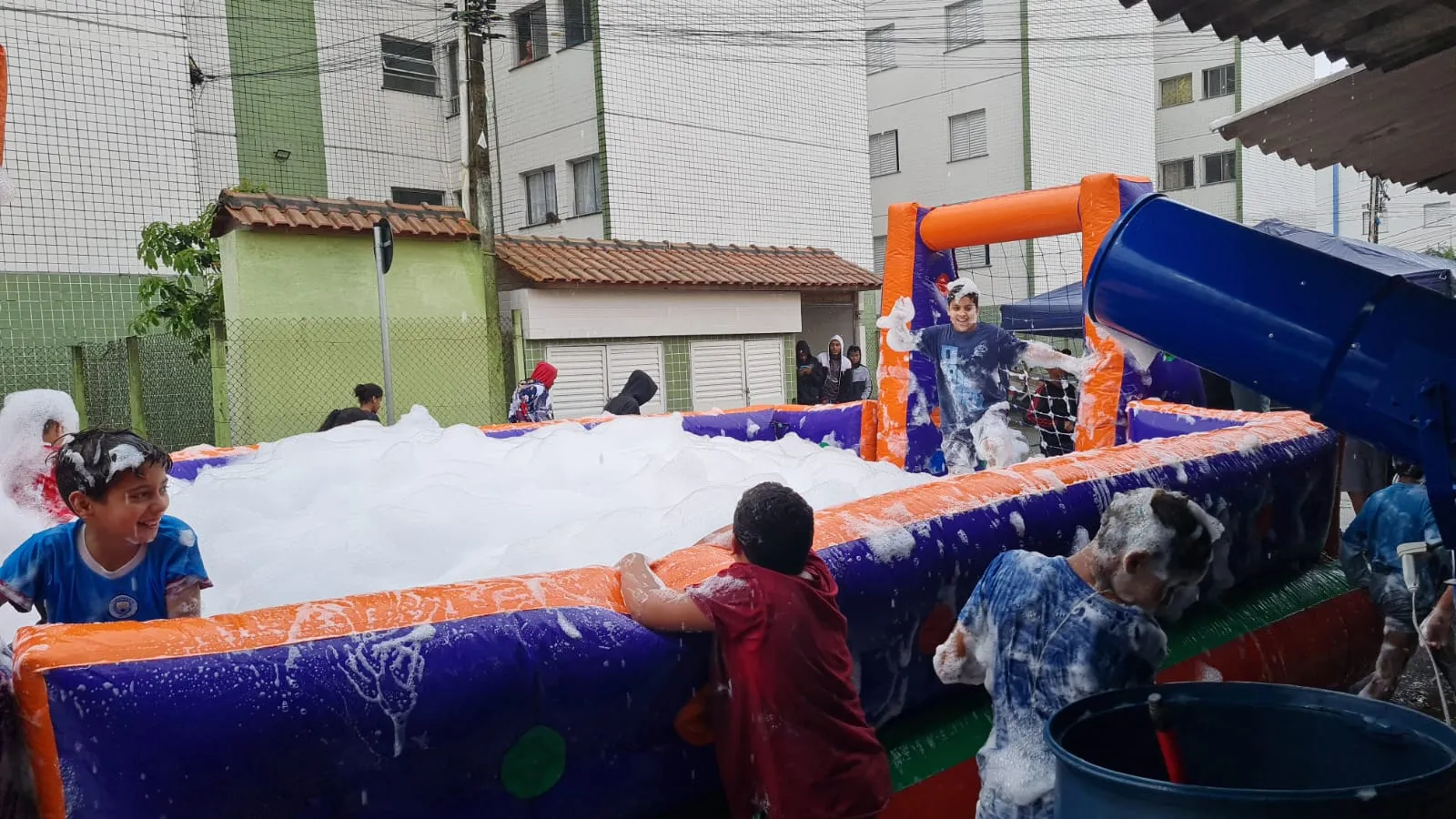 Brinquedo inflável para locação — foto 10